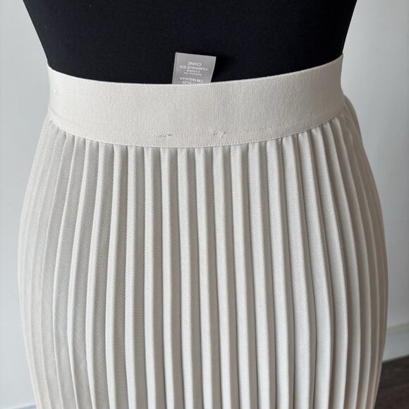 H&M Women’s Pleated Midi Skirt Beige Semi Sheer Size XS Preppy Capsule Neutrals - Picture 7 of 14